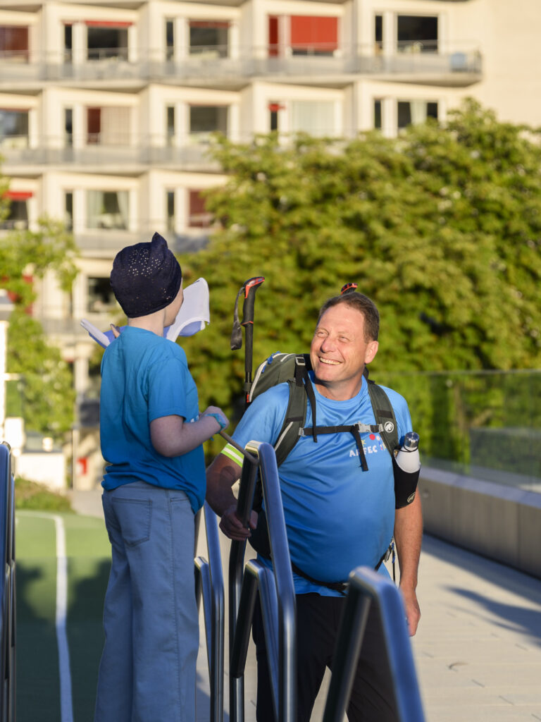 Départ de la marche CHUV-Moléson 2025
