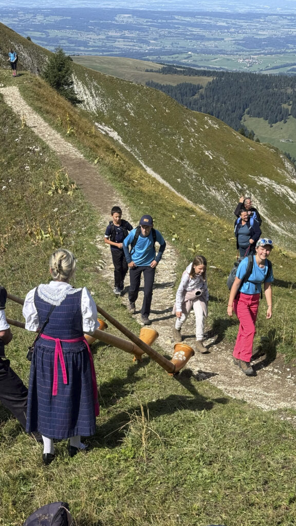 20250906_1007_LeMoleson