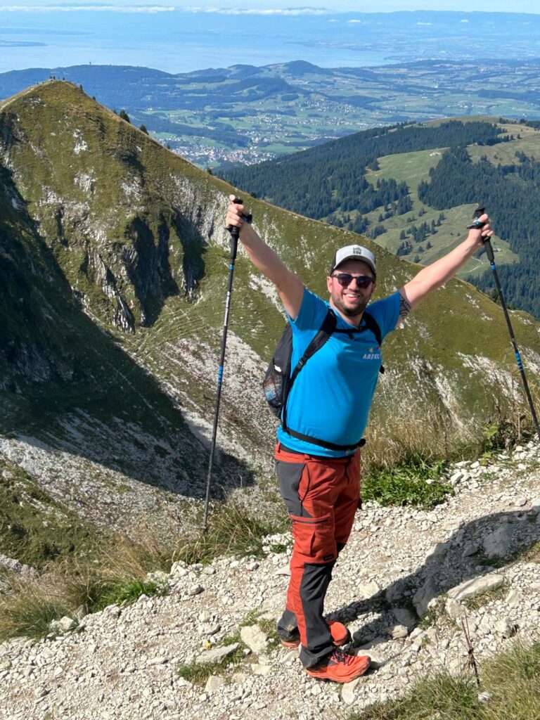 20250906_1021_LeMoleson