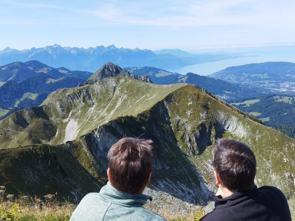 20250906_1036_SommetduMoléson