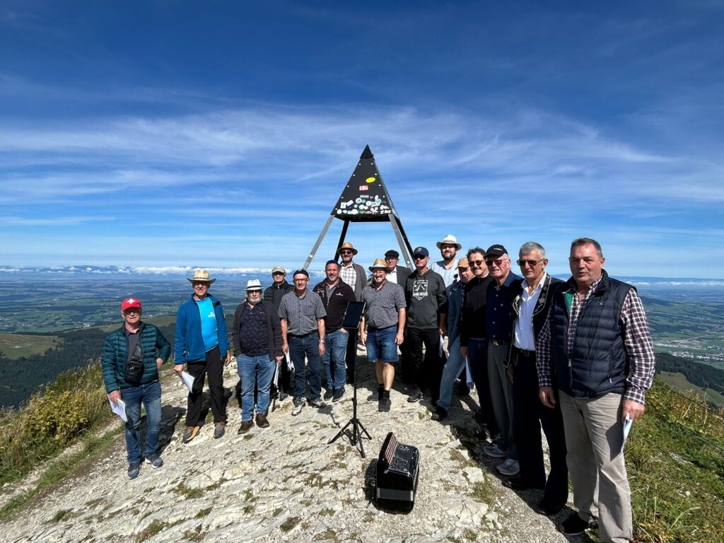 20250906_1044_SommetduMoléson