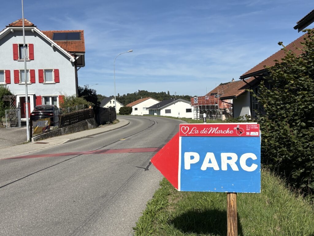 20250906_1150_RetouraChapelle